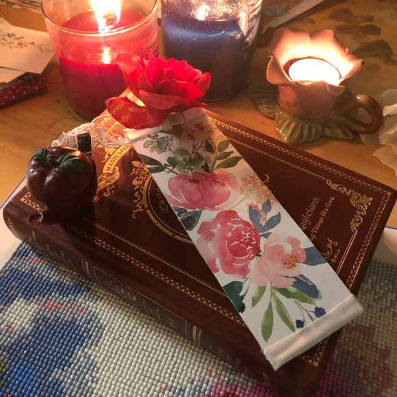 Floral Bookmark w Stackable Mini Teapot and Saucer - Picture 2 of 9